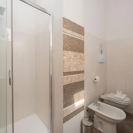 I-host - Rogoredo 21 * Milão